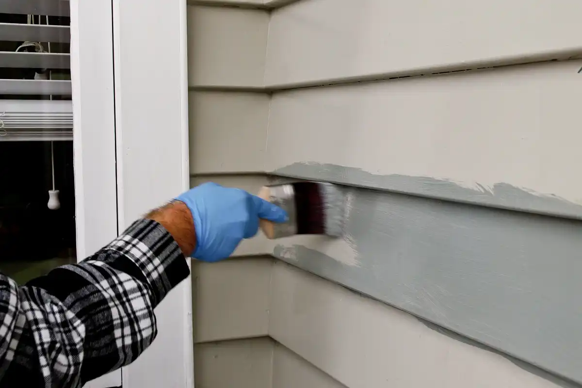 Painting weatherboards